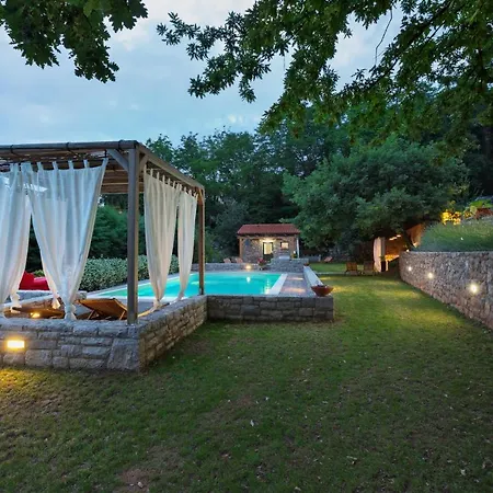 Villa 9B-The Tiny House Sežana Exterior foto